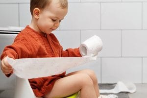 Otrok ne želi več kakati v kahlico ali wc